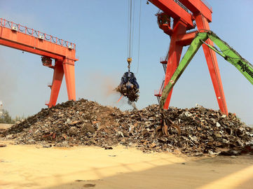 চীন 35 ton + 35 ton and 16 ton / 10 ton Heavy Duty Grab Bucket &amp; Magnetic Chuck Electric Gantry Crane For Scrap Yard সরবরাহকারী